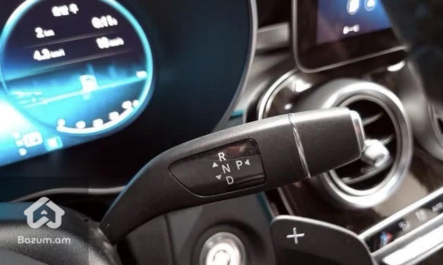 Mercedes Benz GLC-Class X253GLC300 4MATIC - image 8