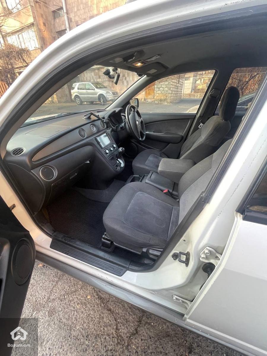 Mitsubishi - image 4