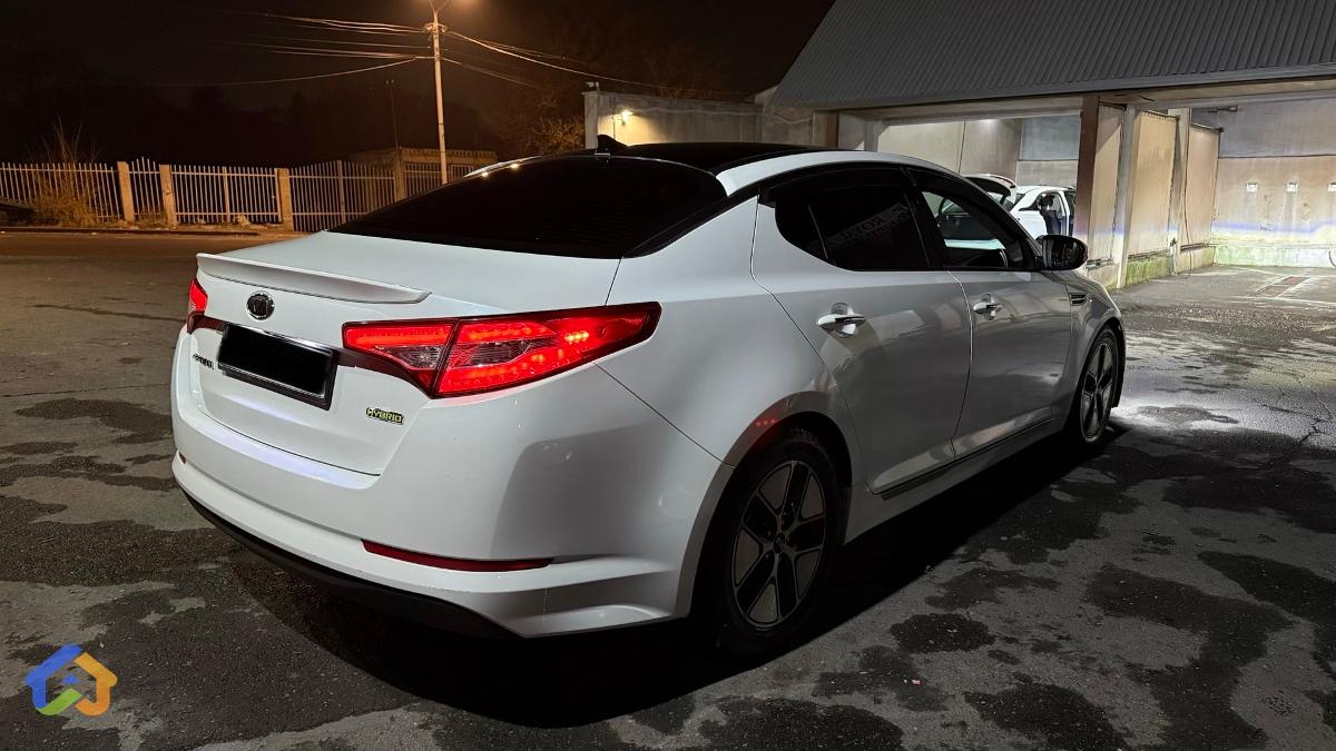 KIA OPTIMA HYBRID - image 13