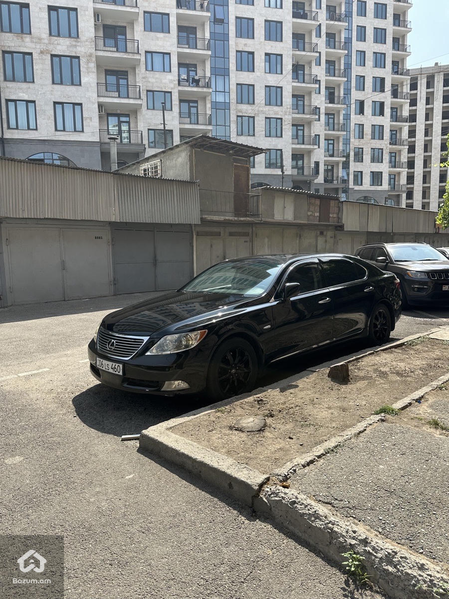 Lexus Ls460L - image 5