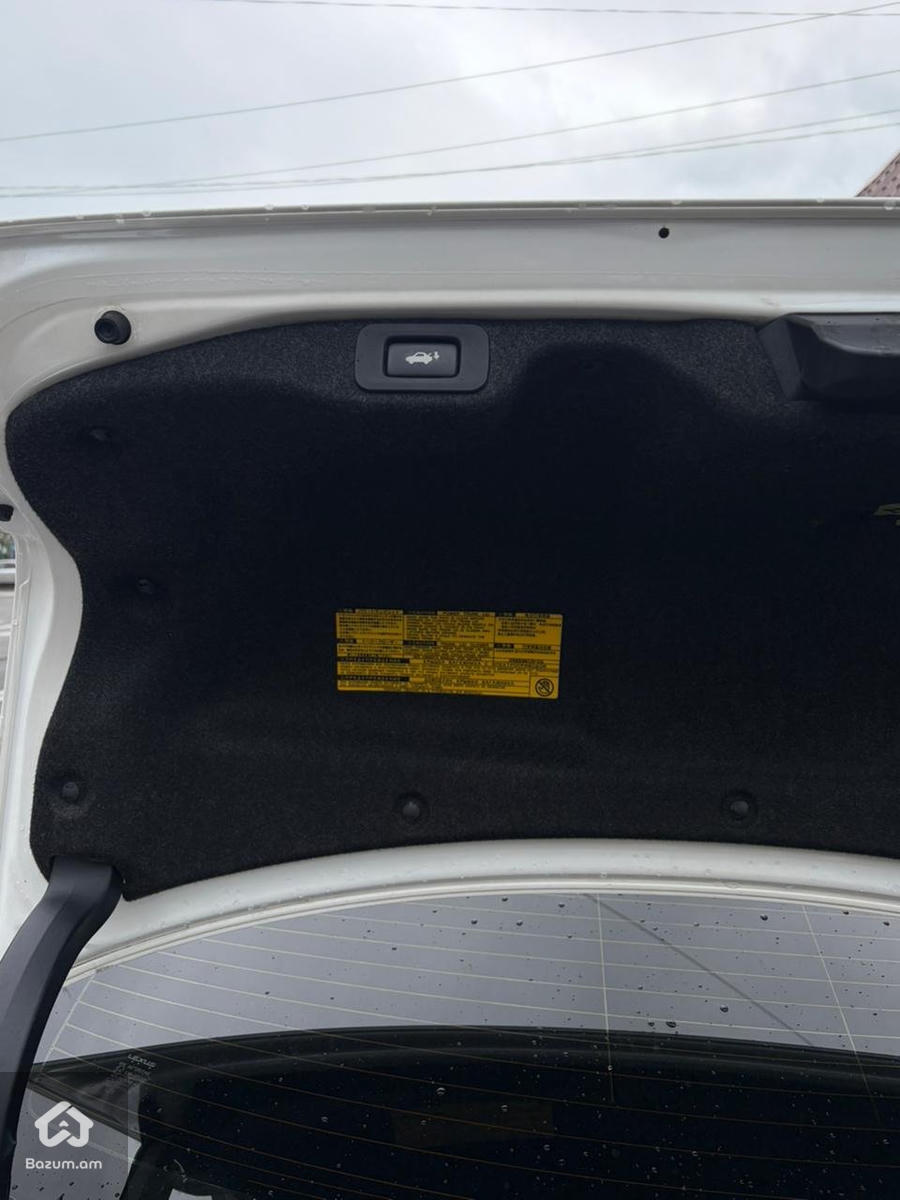 Lexus - image 19