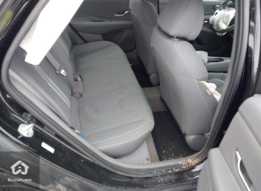 Hyundai Elantra SEL 2023 - image 12