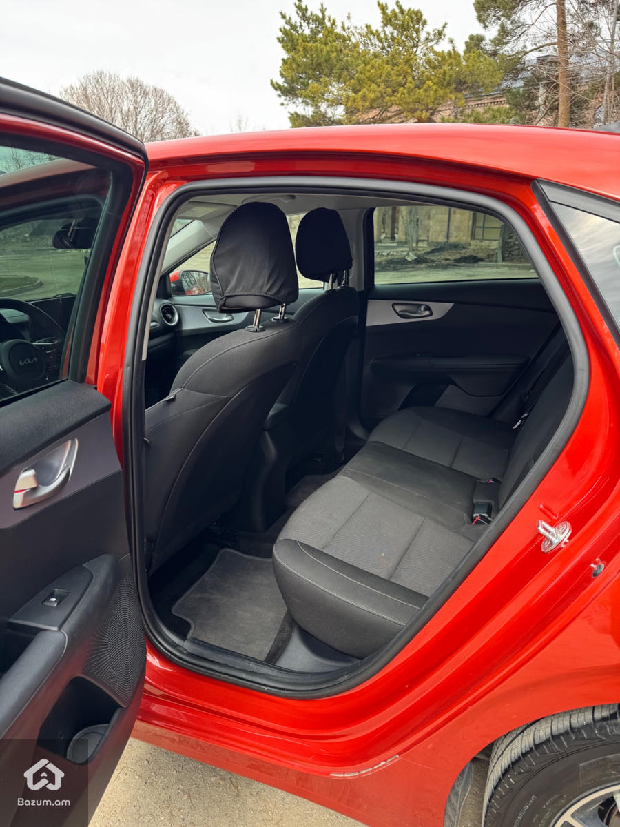 Kia Forte LXS 2022 TIV - image 10