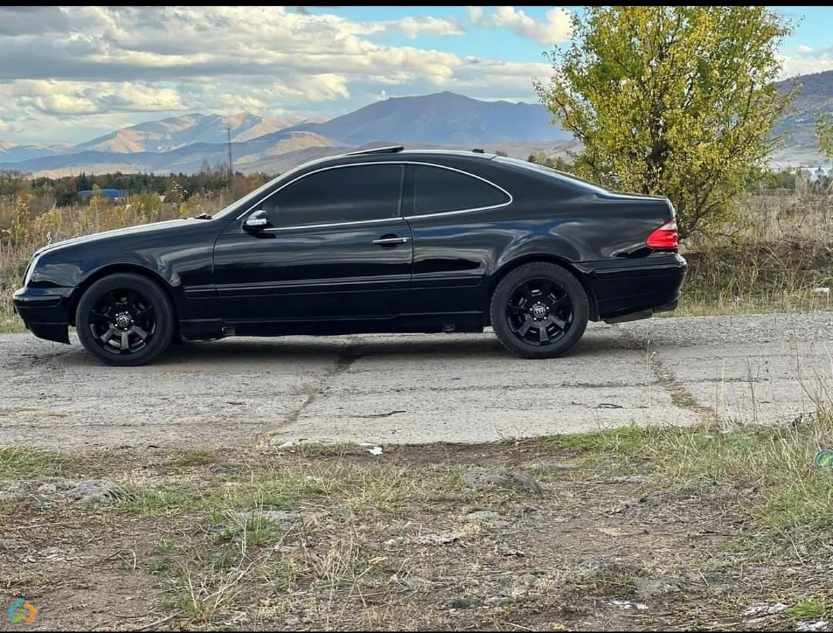 Mercedes clk320 - image 6