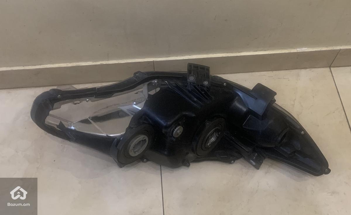 Toyota Corolla մեքենայի առջևի լուսարձակ, ֆառ - image 7