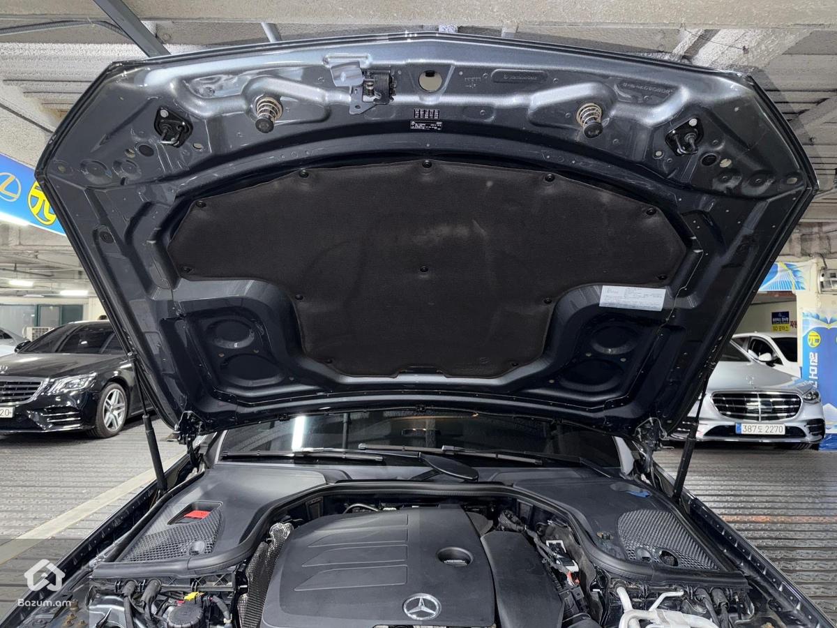 Mercedes Benz E350 AMG Line W213 - image 30