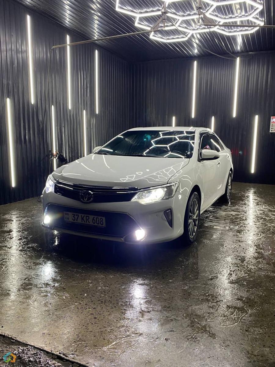 Toyota Camry V55 - image 1