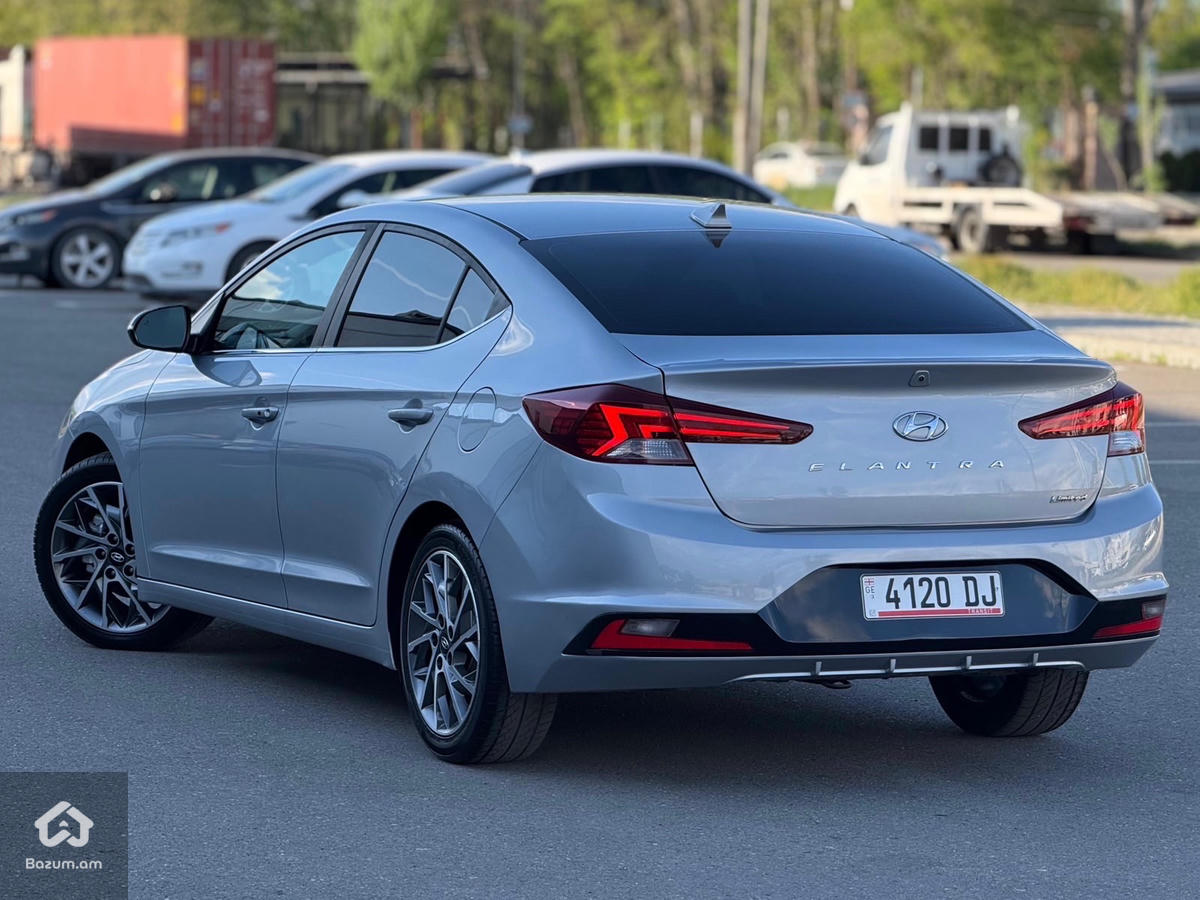 Hyundai  - image 17