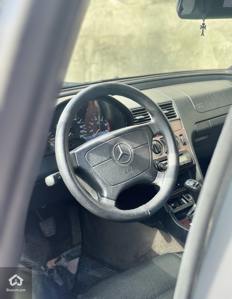 Mercedes Benz Diesel - image 3
