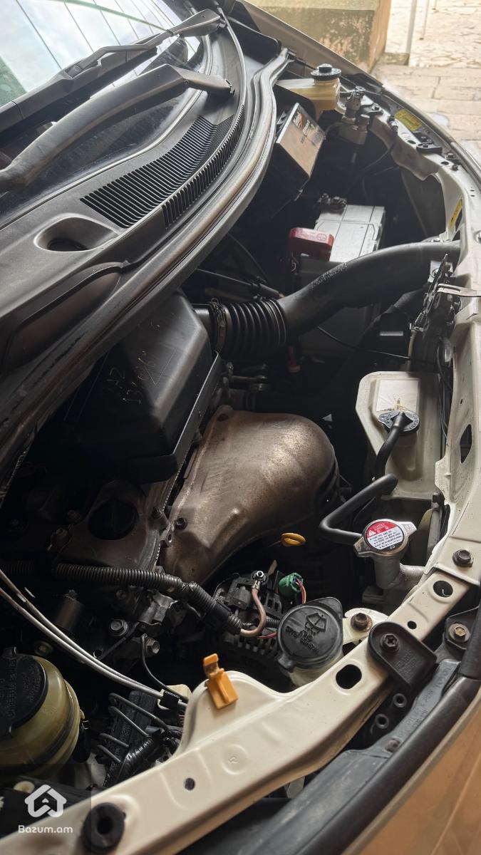 Toyota Alphard - image 6