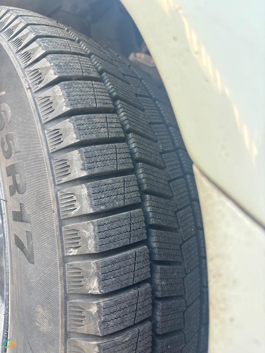 Infiniti QX4 - image 9