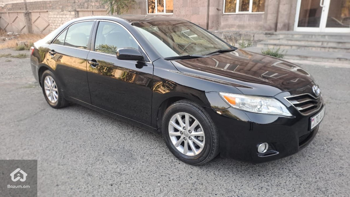 Toyota Camry 2011/9 - image 3