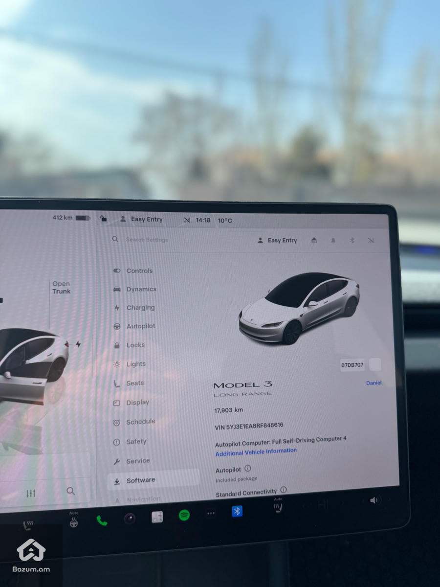 Tesla model 3 - image 8