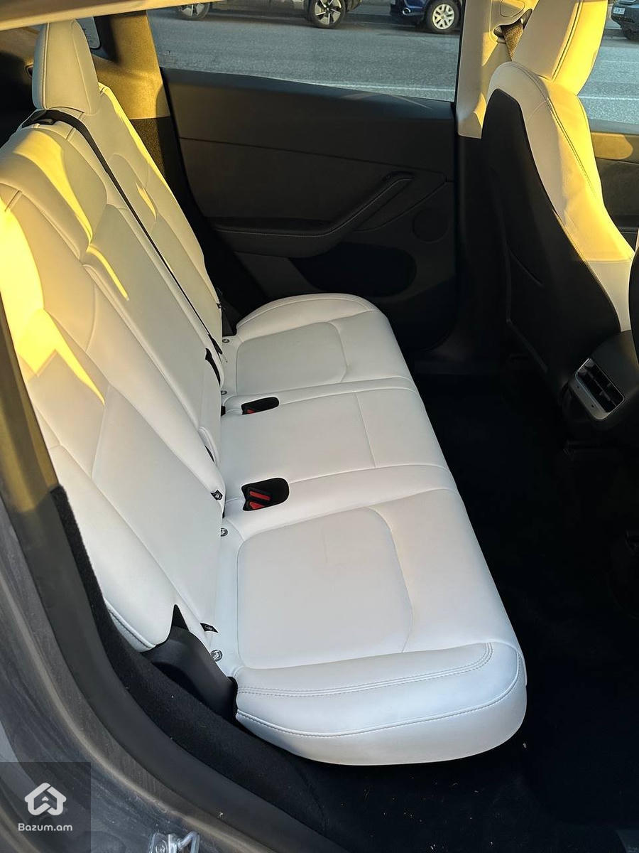 Tesla Model Y 2024/11 - image 6