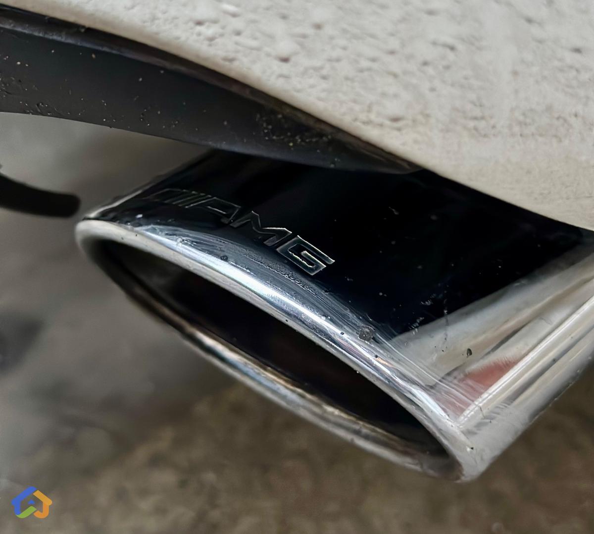 Mercedes Benz - image 16