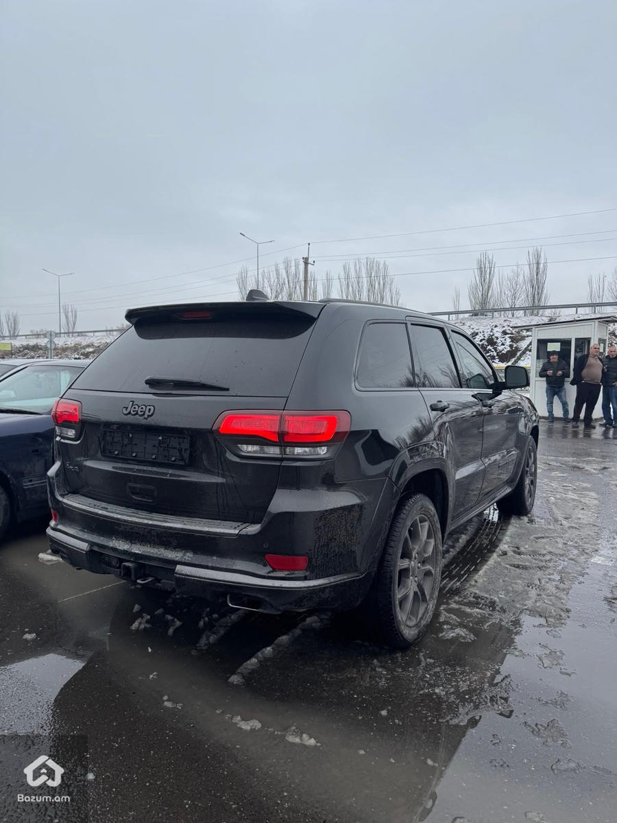 Jeep Grand Cherokee High Altitude - image 20