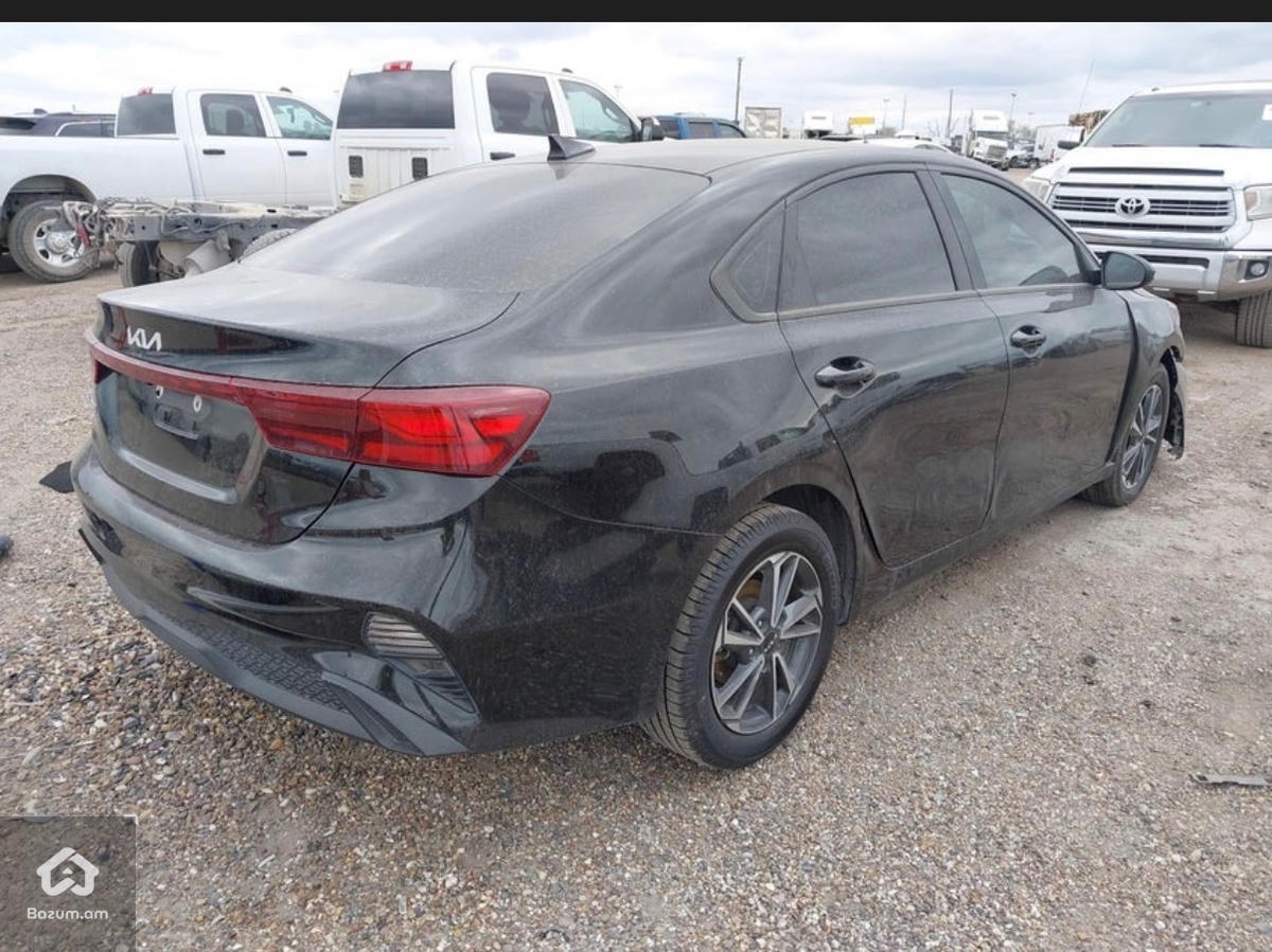 Kia Forte LXS 2022 - image 3