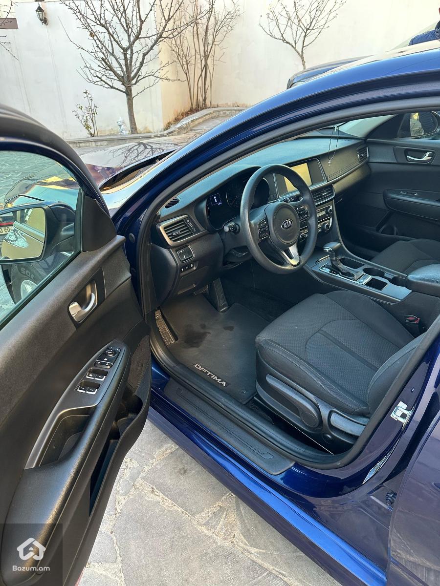 Kia Optima - image 8