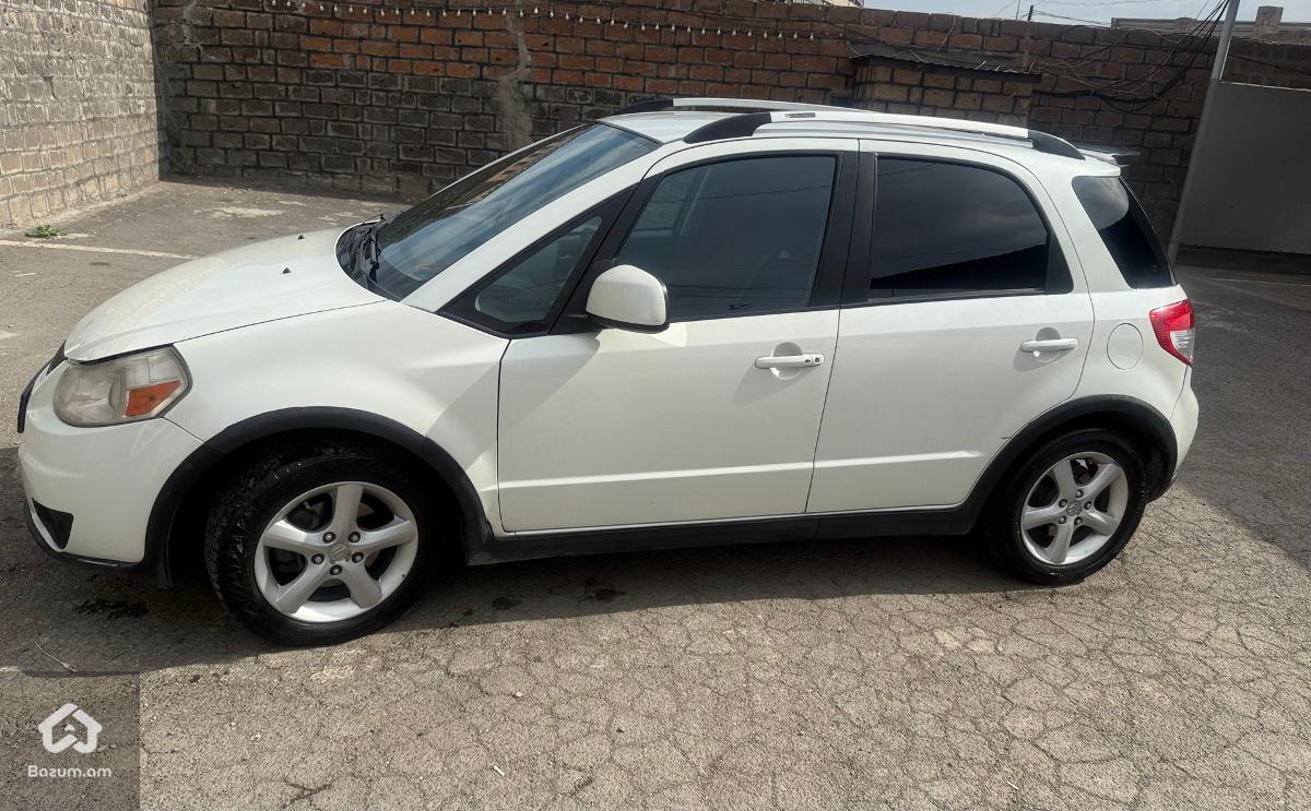 Suzuki SX4 - image 11