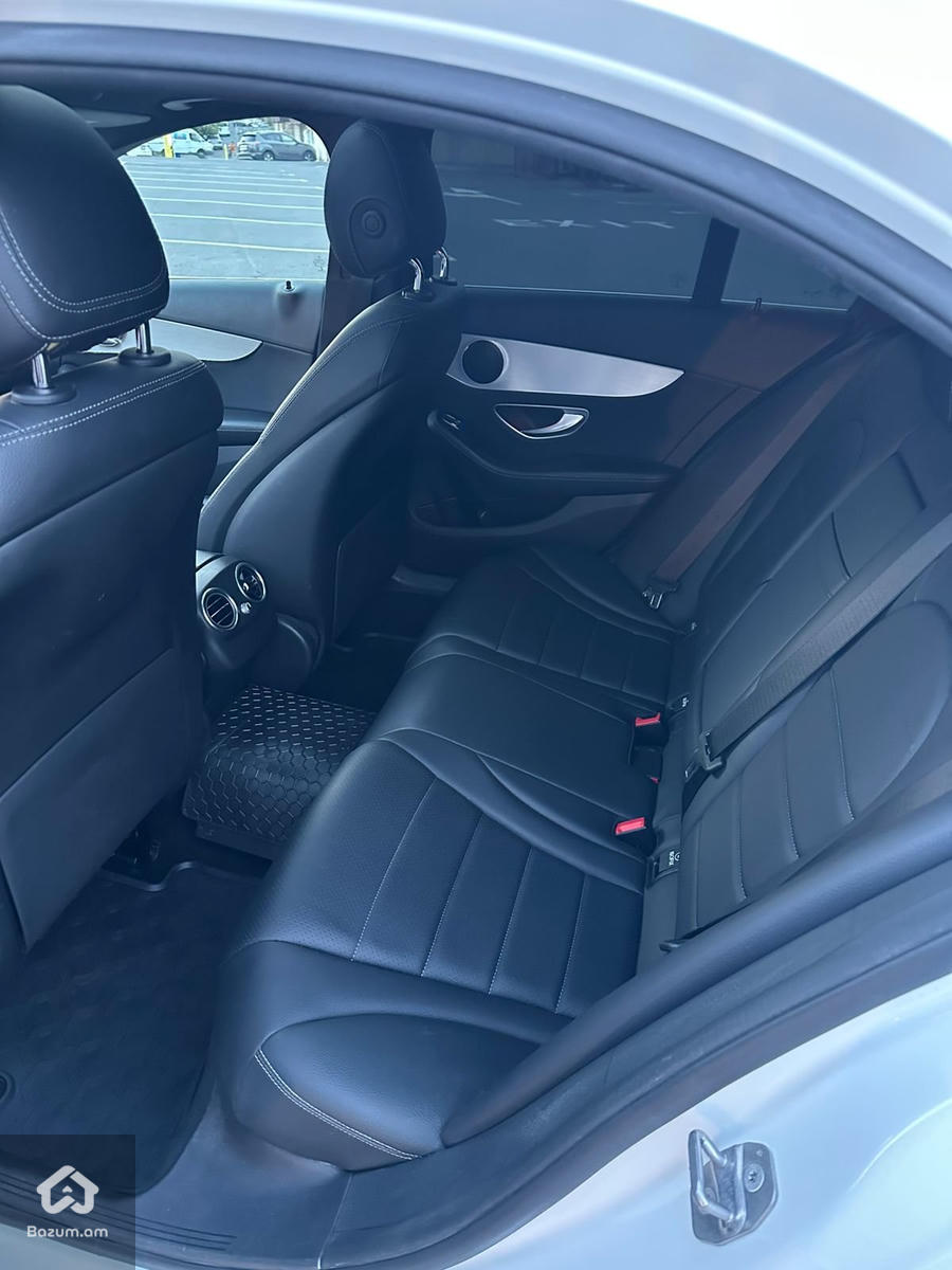 Mercedes C300  - image 8