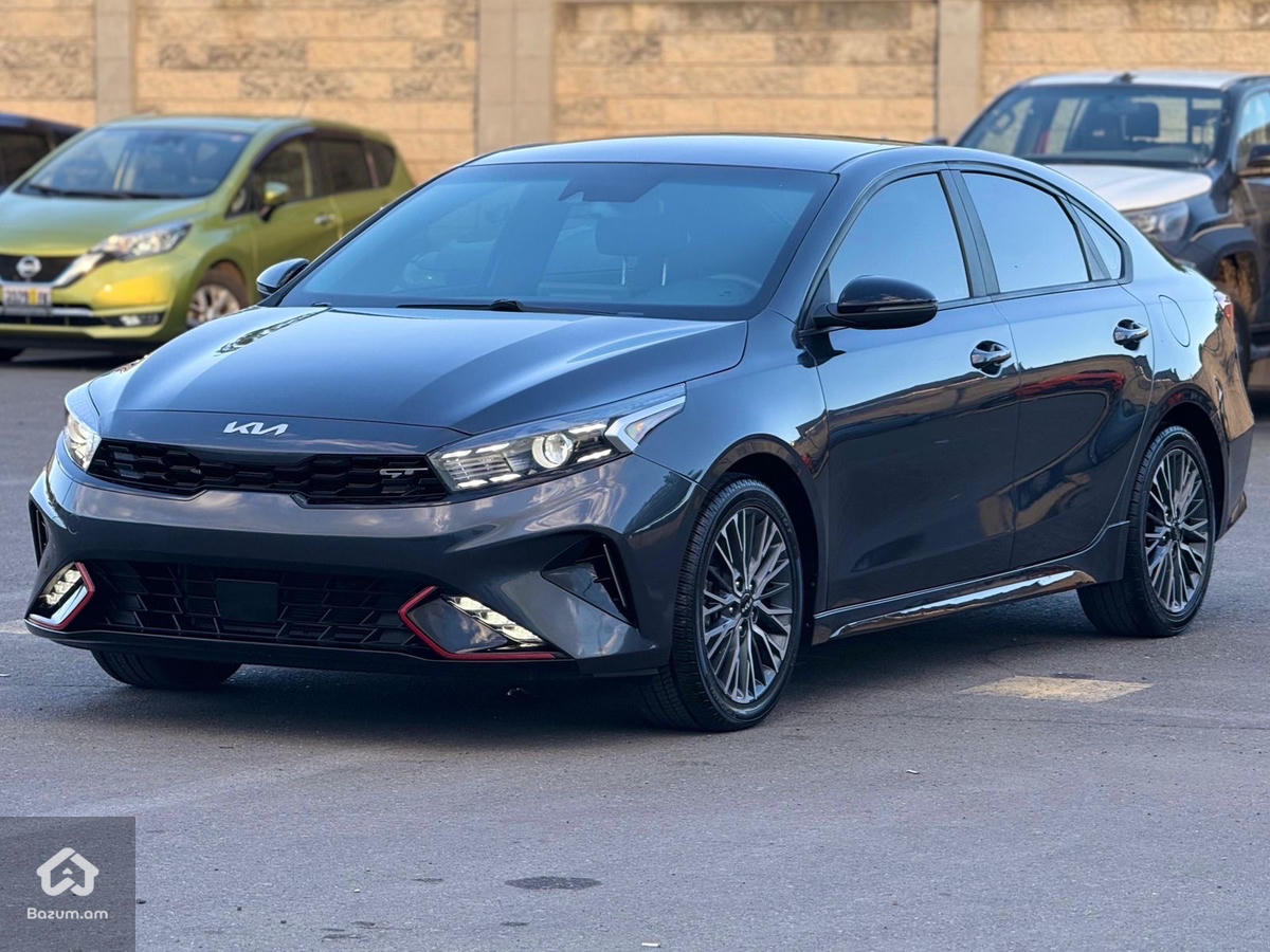 Kia Forte GT-LINE - image 11