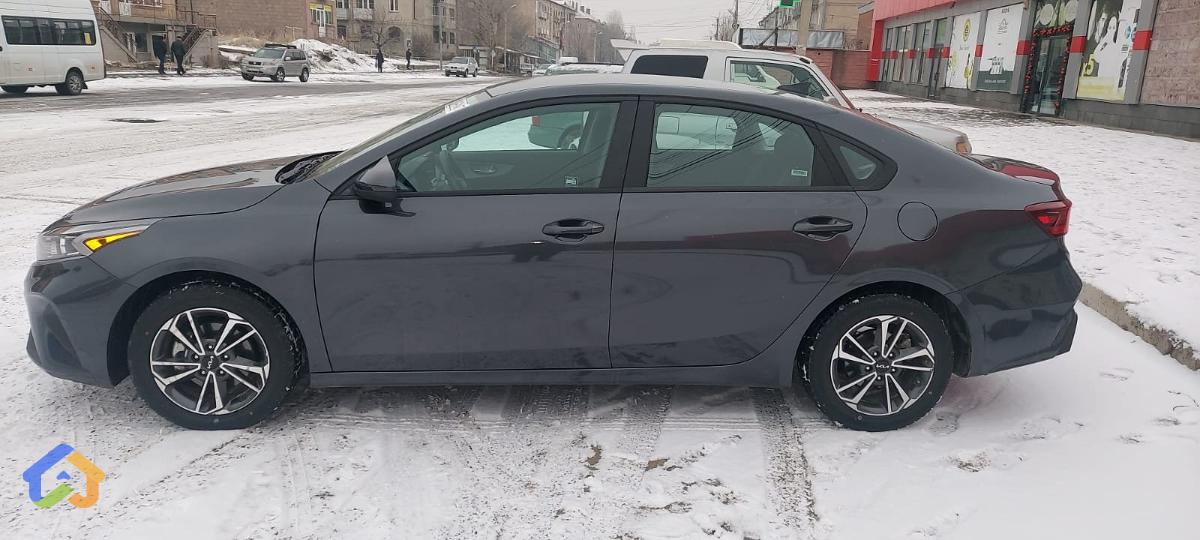 Վաճառվում է Kia Forte - image 2