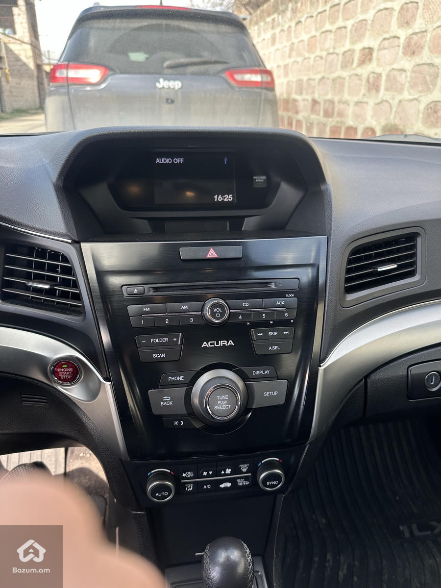 Acura ILX - image 7