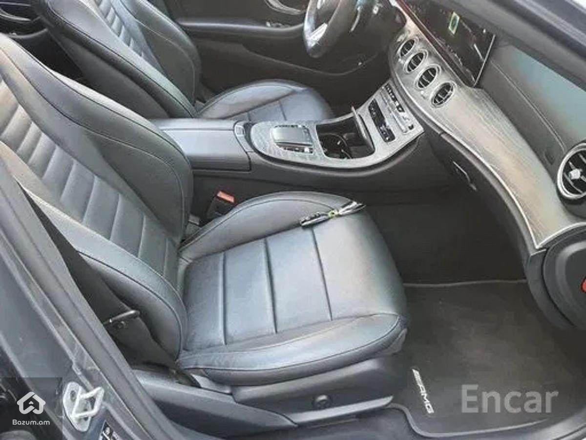 Mercedes Benz E350 AMG Line W213 - image 7