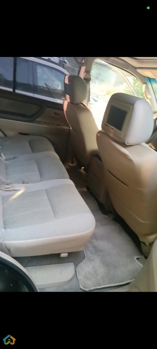 Land cruiser - image 6