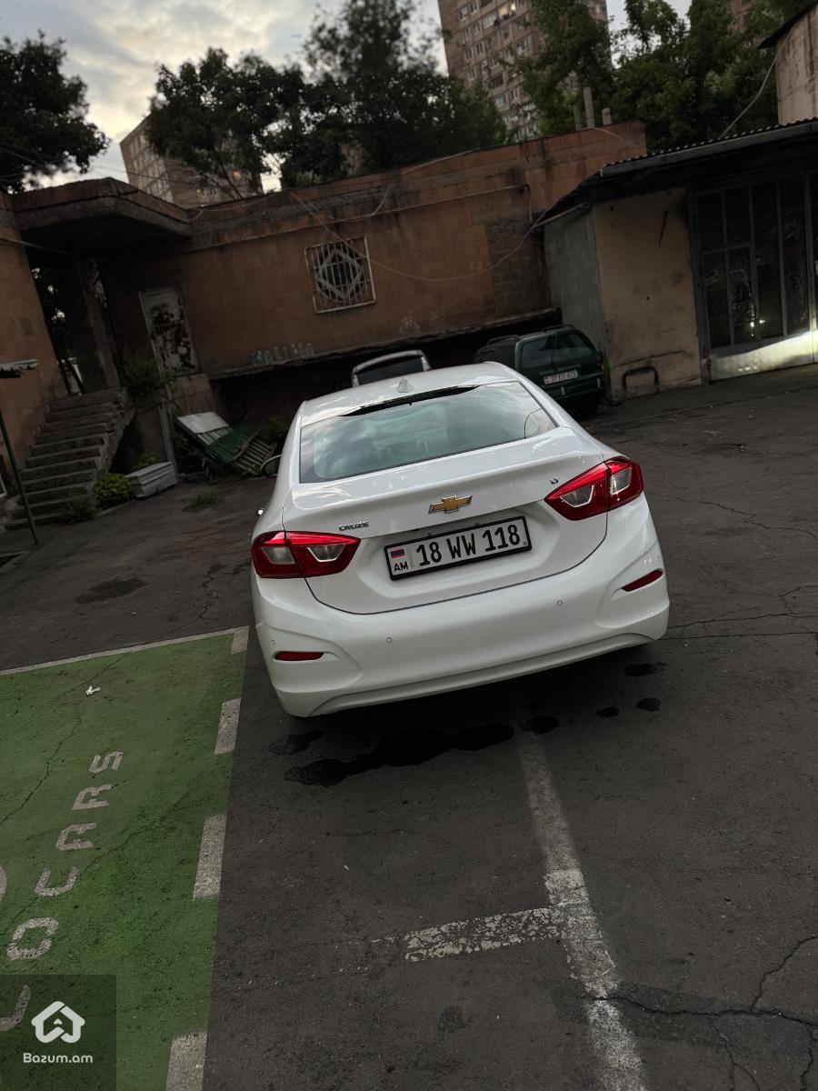 Chevrolet Cruze - image 6