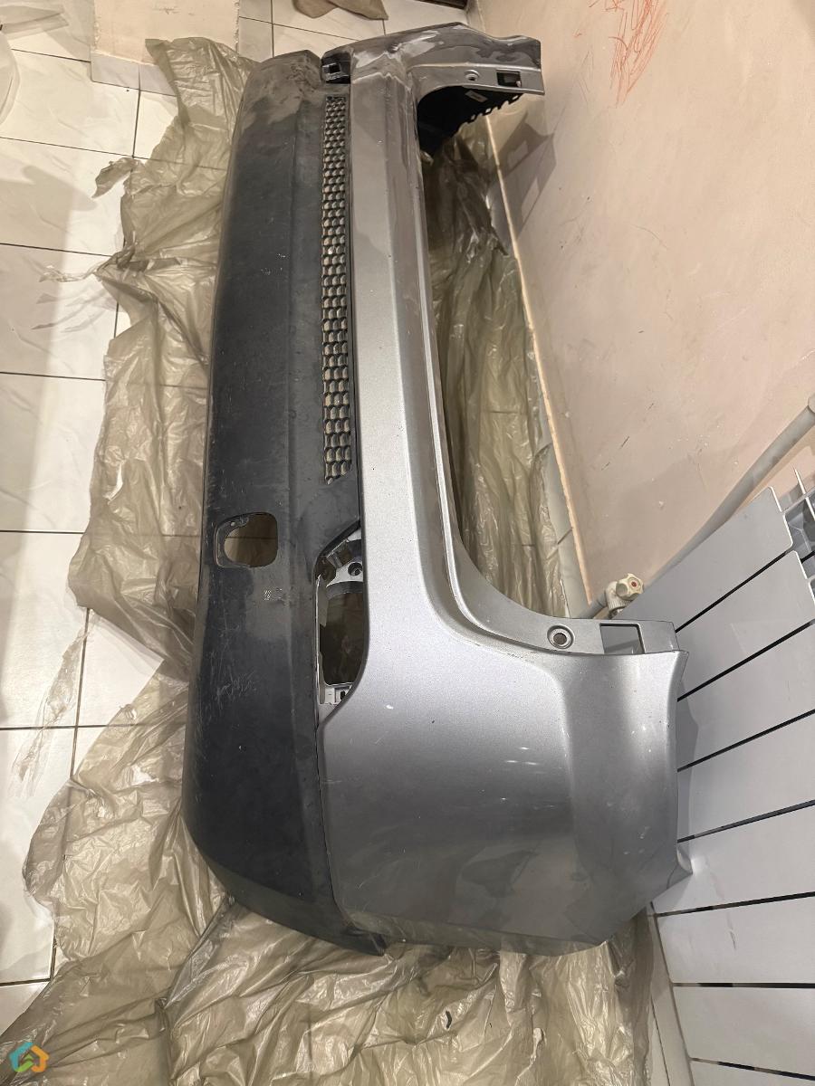 Jeep compass bumper shit - image 1