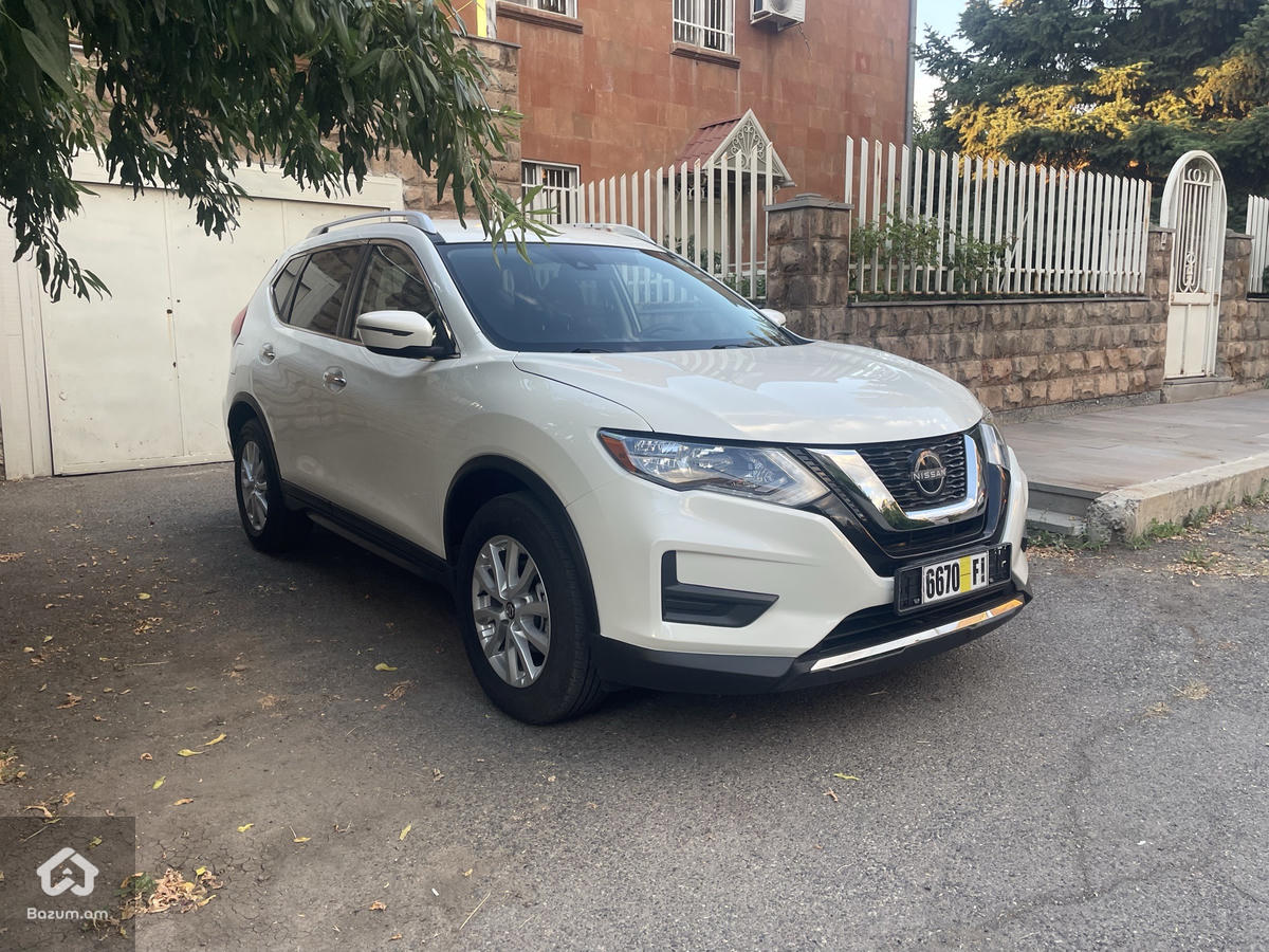 NISSAN ROGUE SV - image 3