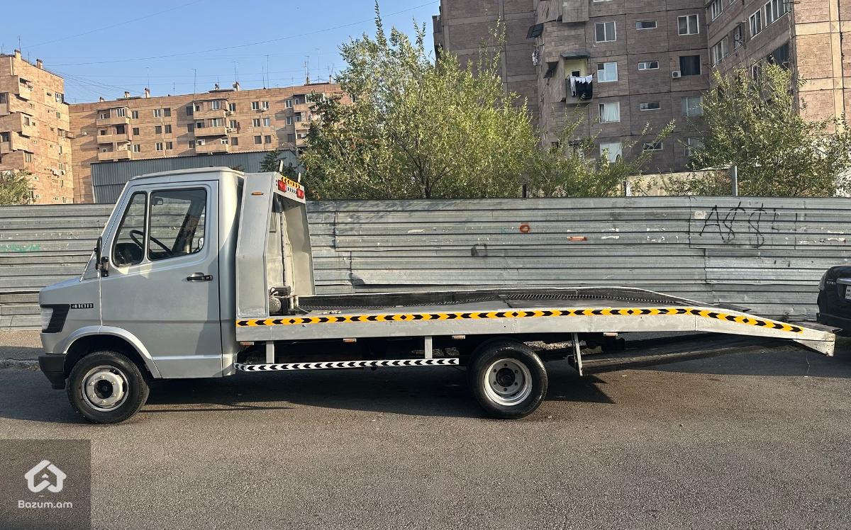 Mercedes Benz - image 2