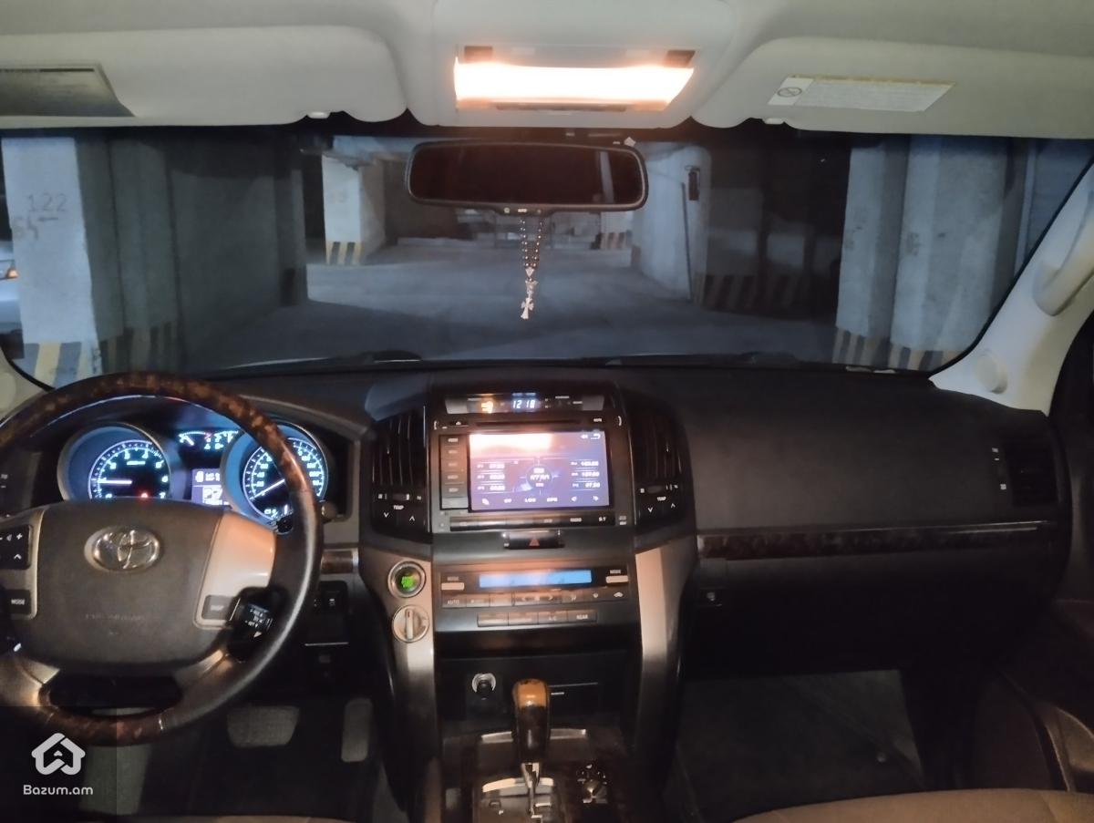 Վաճառվում է ՏՈՅՈՏԱ ԼԱՆԴ ԿՌԱՈՒԶԵՌ 200 - image 9