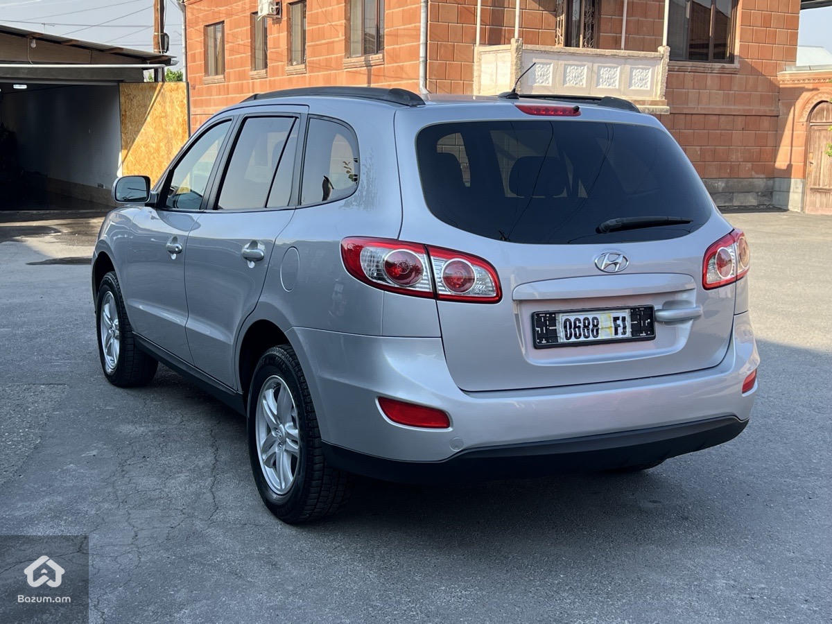Hyundai Santafe  - image 4