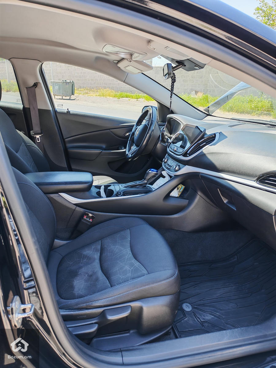 Chevrolet Volt 2 LT - image 10