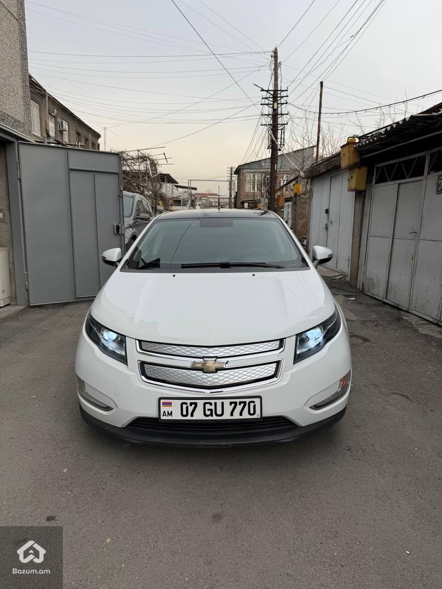 Chevrolet Volt 1 - image 1