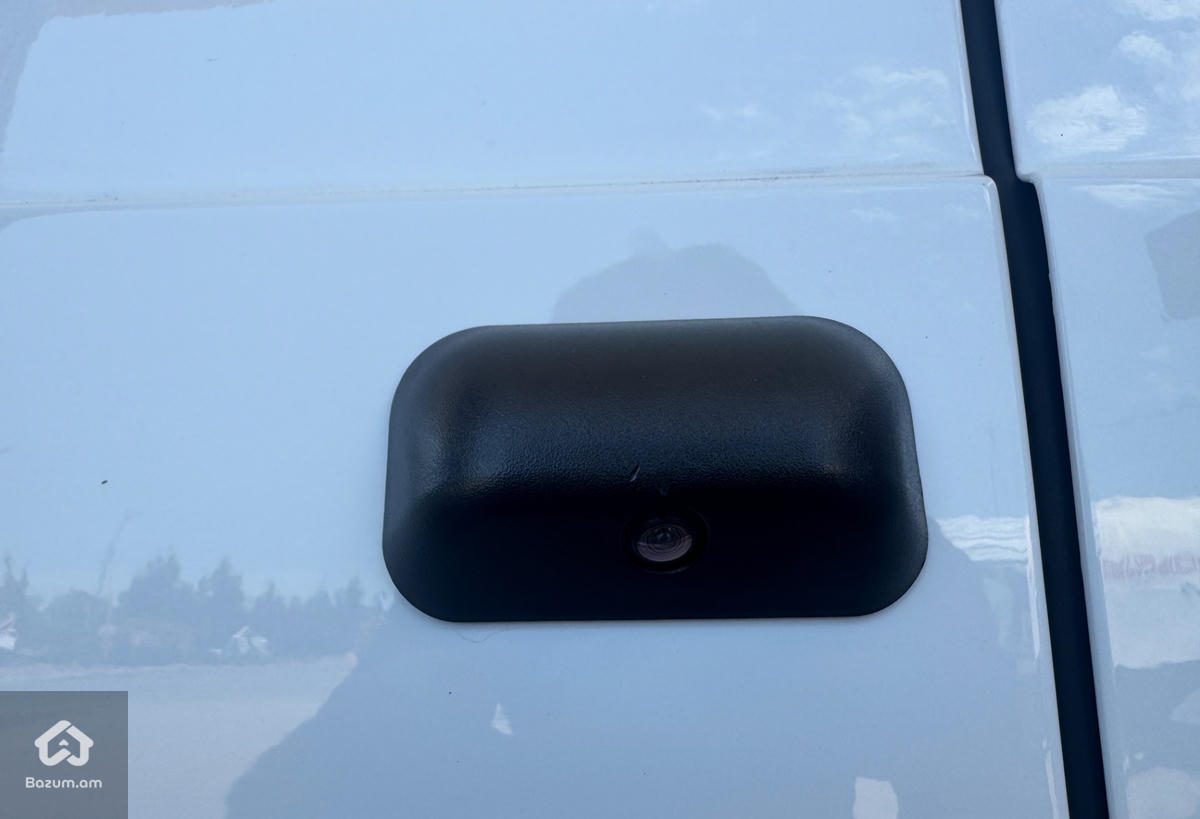 Ford transit - image 9
