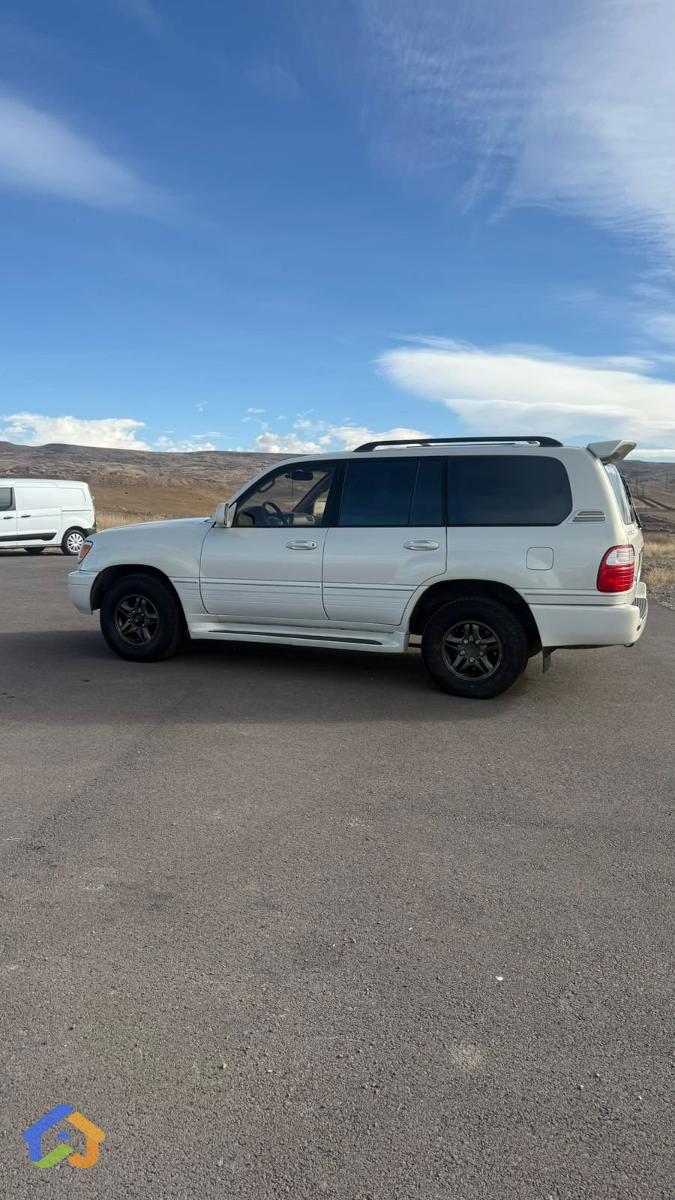 LEXUS LX470 - image 10