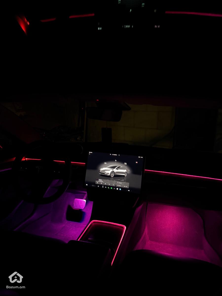 Tesla Model 3 - image 10