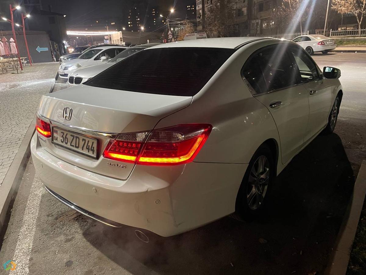 Honda accord - image 2