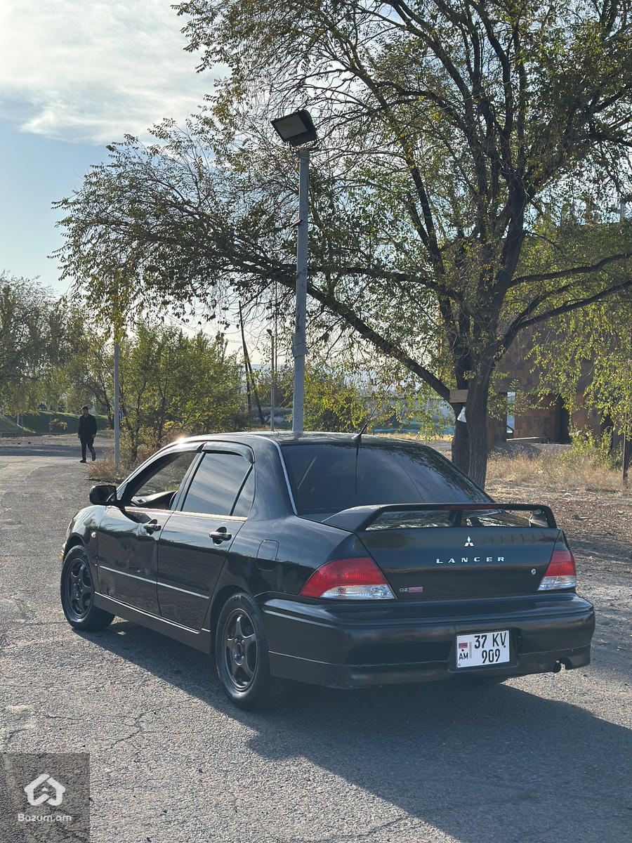 Mitsubishi Lancer - image 4