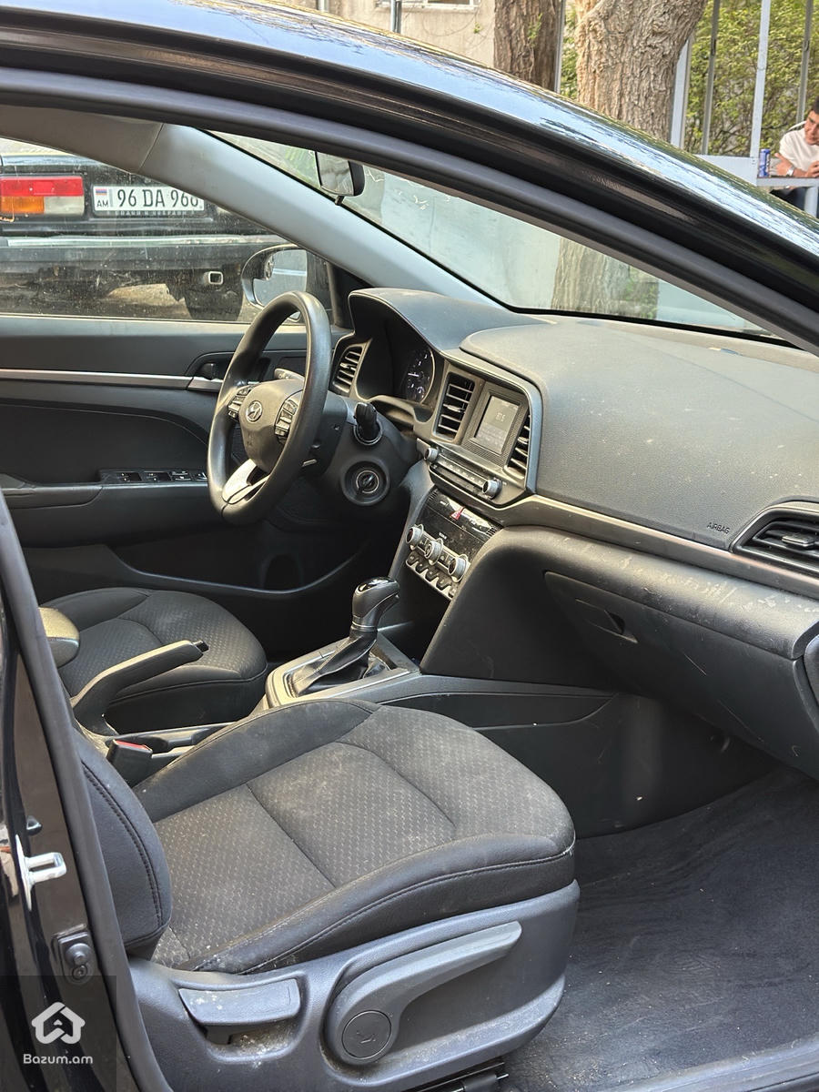 Hyundai Elantra 2020 - image 7