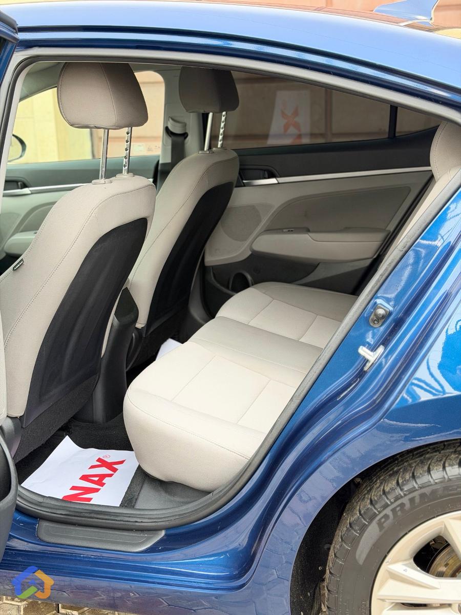 Hyundai Elantra Sel 2020 - image 10