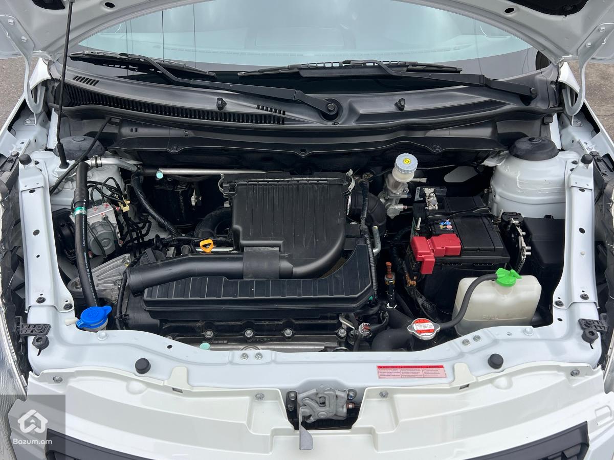 Suzuki Swift 2012 - image 19