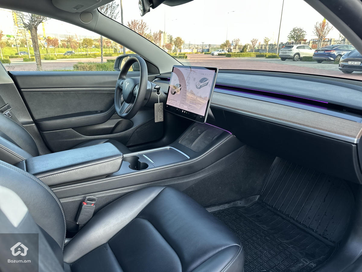 Tesla model 3 - image 11