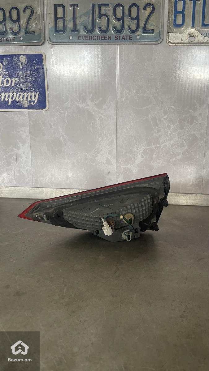 HYUNDAI ELANTRA բերնախցիկի ստոպ  - image 3