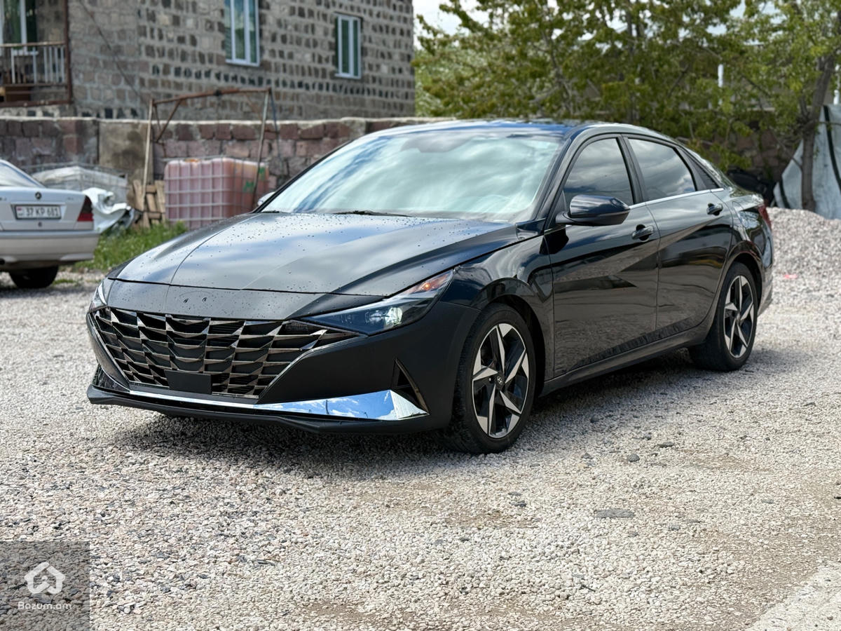 Hyundai Elantra Limited 2021 - image 9