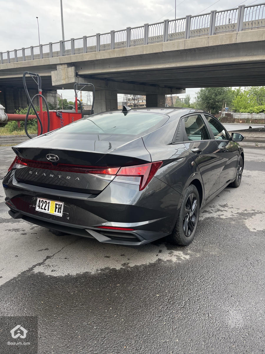 Hyundai Elantra 2022 SEL - image 8