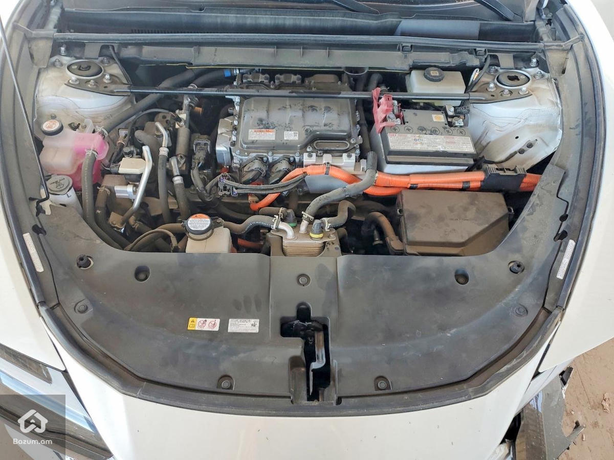 LEXUS RZ 300 2024 - image 12